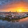 Die sieben Kirchtürme von Lübeck, Deutschland zum Sonnenuntergang von Michael Abid