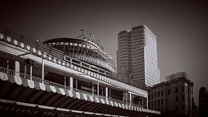 Der kultige Kranzler in Berlin monochrom