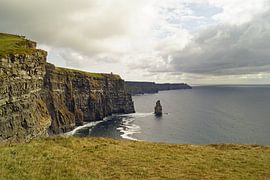Die Cliffs of Moher sind die bekanntesten Klippen in Irland.