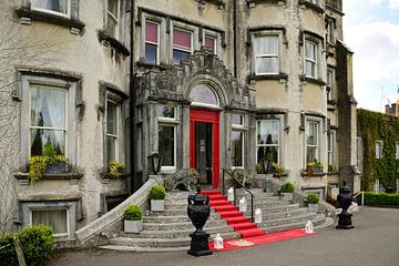 Ingang tot het Ballyseede Castle hotel van Frank's Awesome Travels