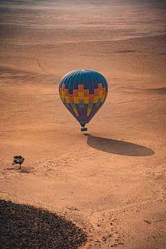 Luchtballonvaart over de Namib-woestijn Namibië, Afrika van Patrick Groß