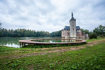 Het kasteel van Horst is een kasteel in Sint-Pieters-Rode van Marcel Derweduwen