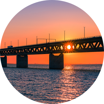 Zonsondergang bij de Oresund Brug, Malmö, Zweden