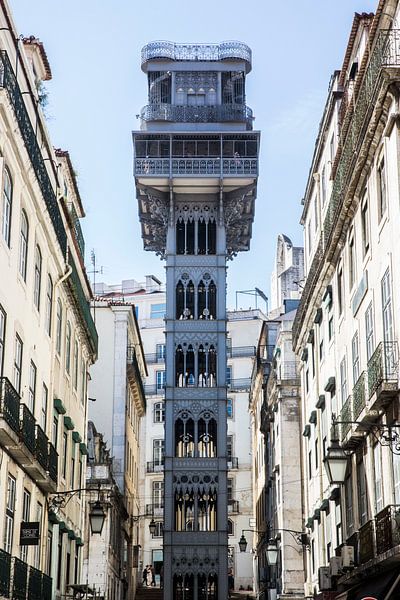Santa Justa by Jalisa Oudenaarde