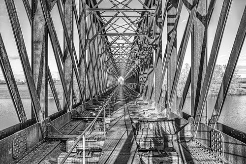 oude stalen brug bij Griethausen