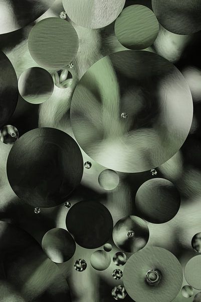 Abstract: Shades of green in circles by Marjolijn van den Berg