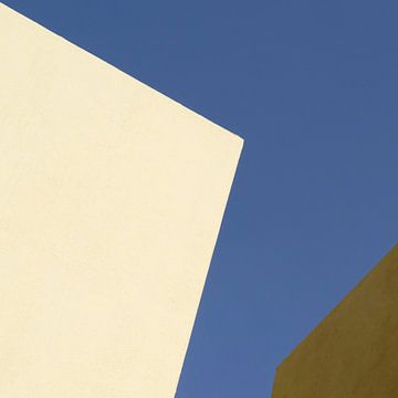 Drievlaksverdeling in geel, blauw en bruin van Hans Kwaspen