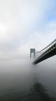 Brug New York in de mist