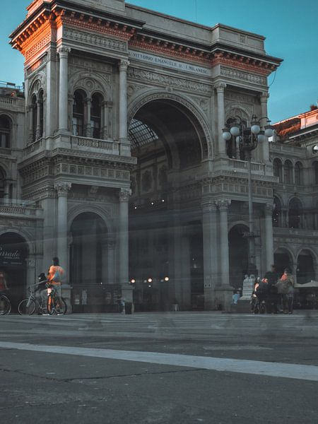 Milan by Hello Pompoyo