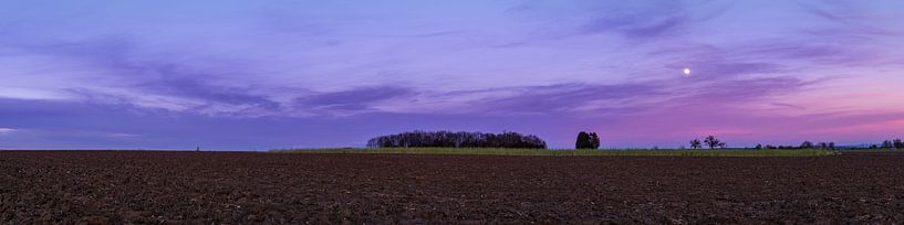 Allemagne, Magnifique ciel coloré de réverbération o par adventure-photos