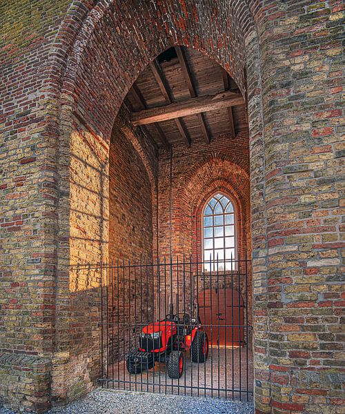 Kirchturm von Nijemirdum in Friesland von Harrie Muis