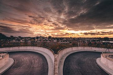 Dramatische zonsondergang Amsterdam! van Peter Haastrecht, van