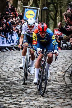 Mathieu van der Poel et Mads Pedersen sur le Kemmel