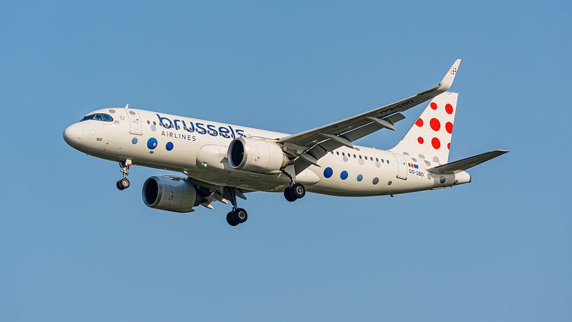Passagierflugzeug Airbus A320neo von Brussels Airlines. von Jaap van den Berg