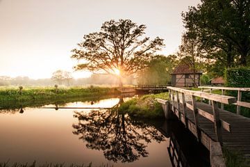 zonsondergang Oeler watermolen van P Hogeveen