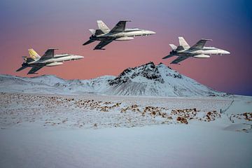 Zwitserse F/A 18 Hornets in formatie van Gert Hilbink