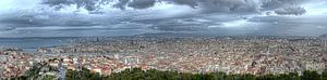 een panoramisch uitzicht over Marseille van Hans Kool