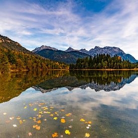 Opper-Beierse herfstidylle onder de Karwendel van Christina Bauer Photos