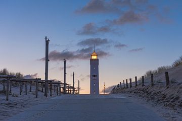 Zonsopkomst bij de Vuurtoren van Noordwijk van Charlene van Koesveld