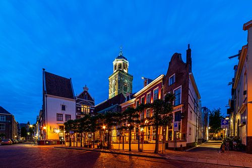 Deventer bij avondlicht