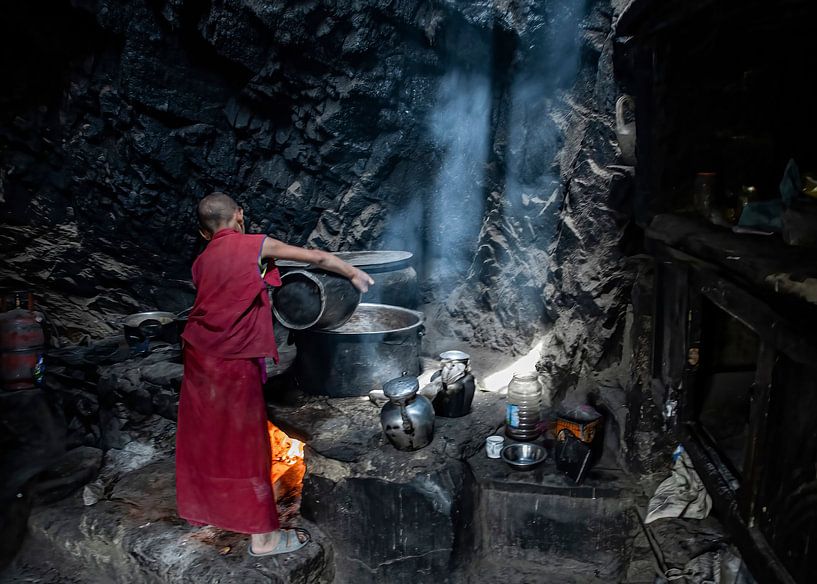 Le thé au jak est bouilli pour les moines par Affect Fotografie