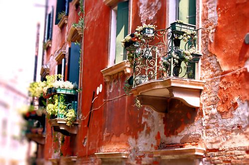 Faded Glory 1 - Venice Old Building