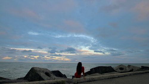 Meerjungfrau in Scheveningen bei Sonnenaufgang.