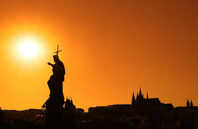 Sunset silhouettes of Charles Bridge in Prague by Anton Eine
