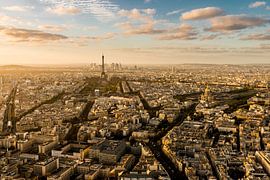 Sonnenuntergang in Paris - Blick auf den Tour Montparnasse - 4 von Damien Franscoise