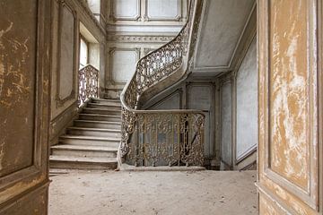 Treppe in französischem Château von Tim Vlielander