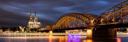 Moody Köln Panorama von Vincent Fennis