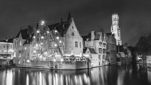 Soirée d'hiver magique à Bruges | Panorama | Noir et blanc