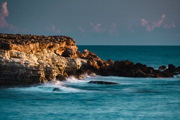 Landschap naast de EDRO III scheepswrak aan de kust, Paphos, Cyprus van Kingkev fotografie