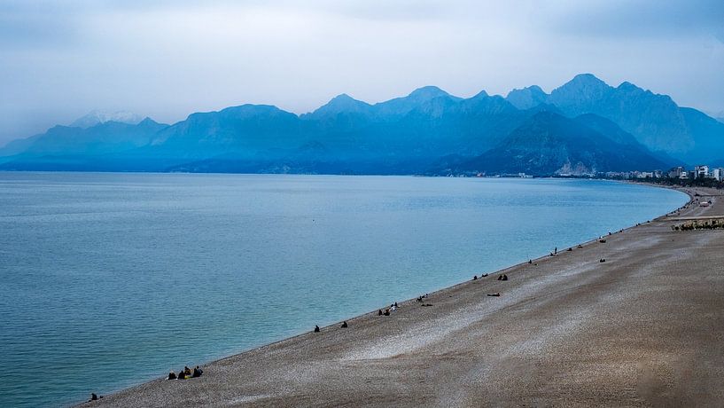Panorama des Konyaalti Strandes in Antalya von Flatfield