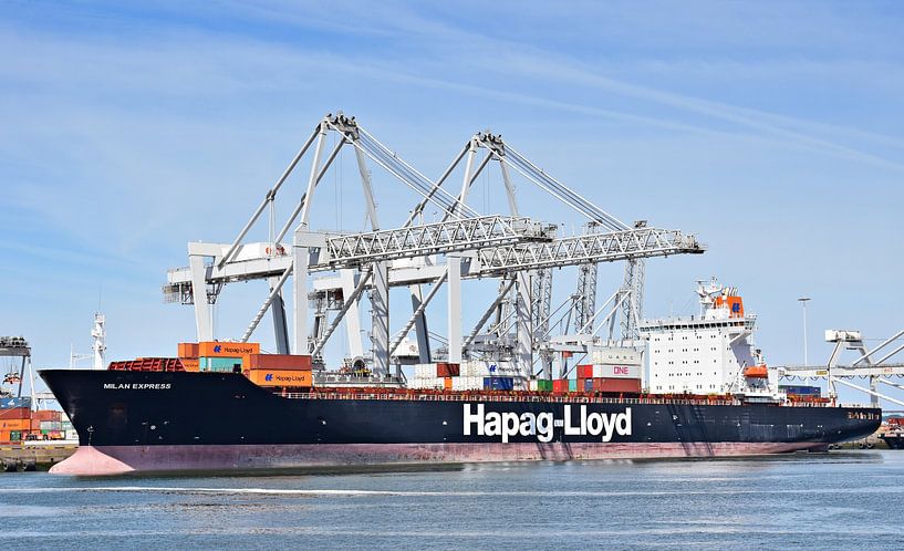 Containerschiff Milan Express von Piet Kooistra