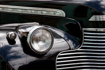 Detail black Cuban vintage car - Chevrolet