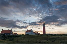 Vuurtoren Texel na zonsondergang van Andre Gerbens