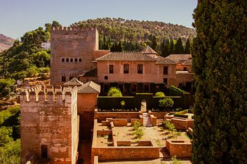 Palais de l'Alhambra à Grenade sur Travel.san