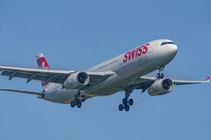 SWISS Airbus A330-300 kurz vor der Landung.