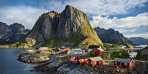 Fischerhütten in Reine I von Rainer Mirau