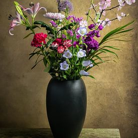 Still life Spring colours by Marjolein van Middelkoop