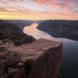 Sonnenaufgang am Preikestolen in Norwegen von Adalbert Dragon Dragon