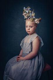 Daunenmodell im Fine-Art-Stil von Corine de Ruiter