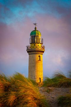 Lighthouse in Warnemünde by Martin Wasilewski