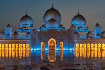 Grand Mosque - Abu Dhabi von Bart Hendrix