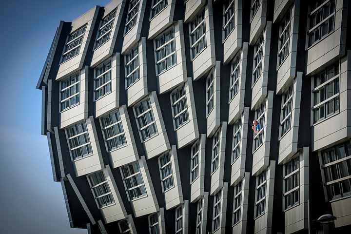 Architectuur van René van Zuuk Architekten van <span class="secondary-font">Dirk Verwoerd</span>