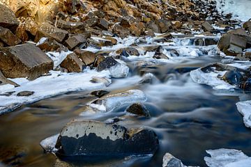 Svartifoss waterfall by Sander Peters