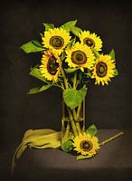 Stilleven met zonnebloemen