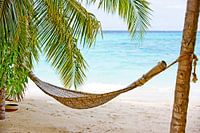 Hamac sur une plage tropicale