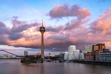 Düsseldorf au crépuscule